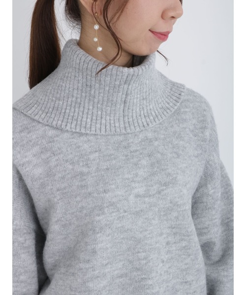 Te chichi(テチチ)の「スヌード付クルーネックニット(ニット/セーター・レディース・ネイビー/ベージュ/グレー・フリ-)」の14枚目の写真