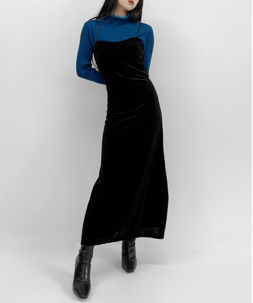 LVEU.（ラブユ.）の「【LVEU.】ベロアキャミソールワンピース / ワンピース きれいめ ワンピ キャミソール キャミ ロング タイト キャミワンピ ベロア 起毛 ブラック（ワンピース・レディース・ブラック・FREE）」の2枚目の写真