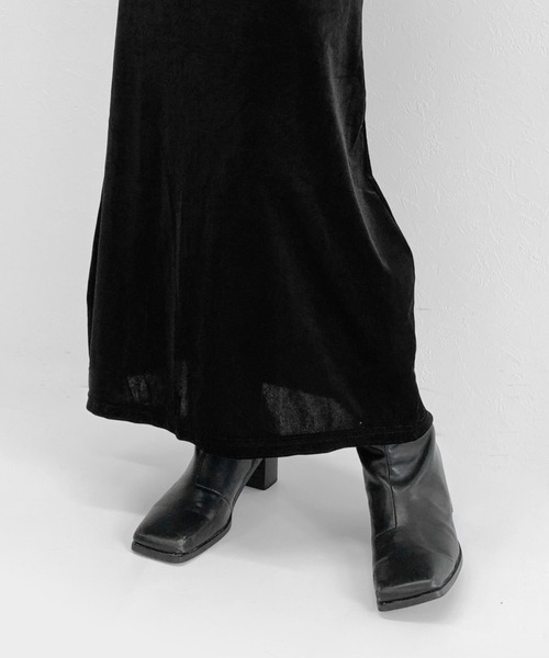 LVEU.（ラブユ.）の「【LVEU.】ベロアキャミソールワンピース / ワンピース きれいめ ワンピ キャミソール キャミ ロング タイト キャミワンピ ベロア 起毛 ブラック（ワンピース・レディース・ブラック・FREE）」の12枚目の写真