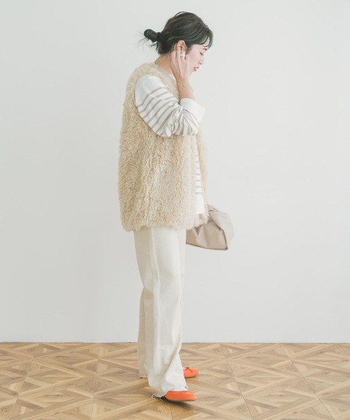 ITEMS URBANRESEARCH(アイテムズ アーバンリサーチ)の「ファーベスト(ベスト・レディース・チャコールグレー/ベージュ・FREE)」の12枚目の写真