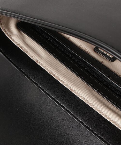 Guess（ゲス）の「DESIDERIA Flap Shoulder Bag ハンドバッグ ショルダーバッグ レディース（ショルダーバッグ・レディース・ホワイト/ライトグリーン/ブラック・ONE SIZE）」の9枚目の写真