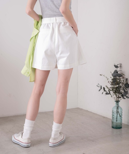 WEGO（ウィゴー）の「WEGO/ベルト付タックショートパンツ（その他パンツ・レディース・ホワイト/ベージュ/ブラック・FREE）」の7枚目の写真