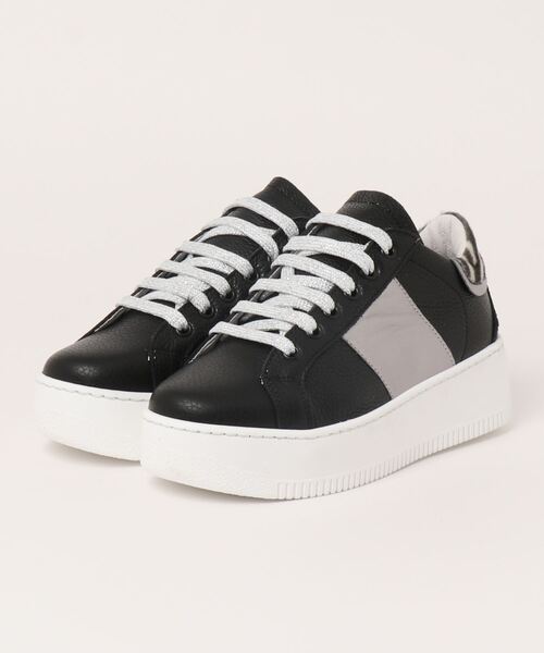 inter-chaussures(インターショシュール)の「【PLAY ONE】異素材コンビ厚底スニーカー(E35018)(スニーカー・レディース・ホワイト/ブラック・38/37/36)」の4枚目の写真