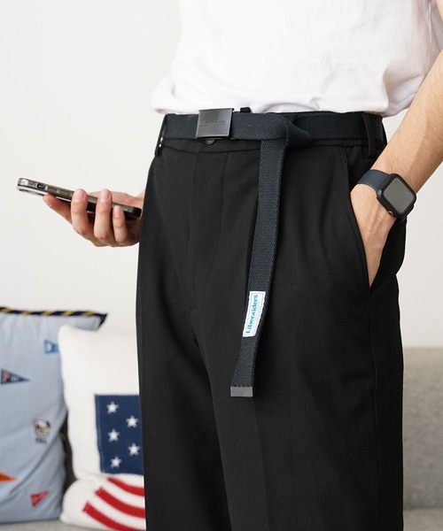 Liberaiders（リベレイダース）の「Liberaiders/リベレイダース EMBOSS LOGO BELT ガチャベルト ロゴベルト（ベルト・メンズ・グレー/ブラック・FREE）」の2枚目の写真