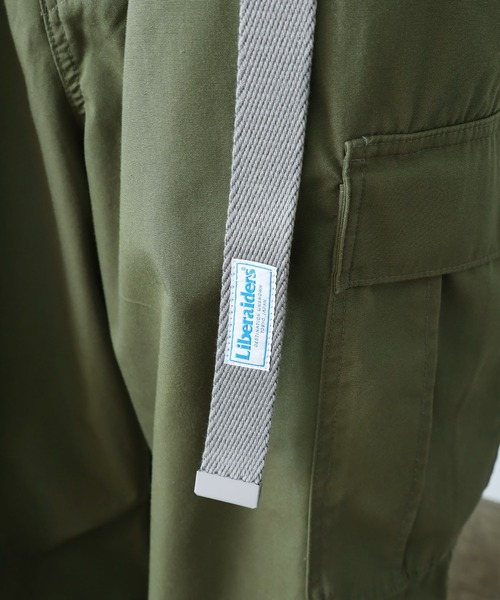Liberaiders（リベレイダース）の「Liberaiders/リベレイダース EMBOSS LOGO BELT ガチャベルト ロゴベルト（ベルト・メンズ・グレー/ブラック・FREE）」の14枚目の写真