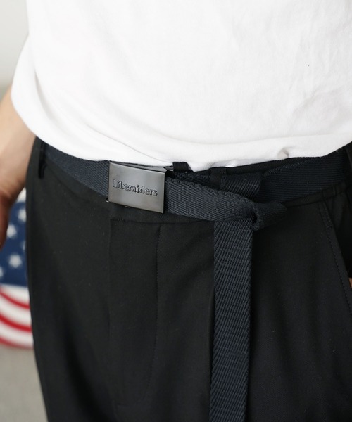 Liberaiders（リベレイダース）の「Liberaiders/リベレイダース EMBOSS LOGO BELT ガチャベルト ロゴベルト（ベルト・メンズ・グレー/ブラック・FREE）」の8枚目の写真