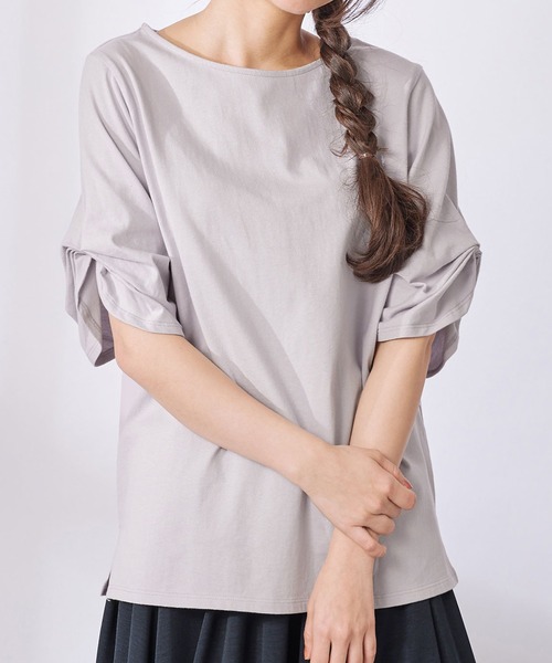 Viola e Viola(ヴィオラエヴィオラ)の「綿100%袖タックTシャツ(Tシャツ/カットソー・レディース・マスタード/ブラック/モカ/ピンクベージュ/オフホワイト/レンガ/ミント/ネイビー/チャコール/ブルー/グリーン/ダークラベンダー/ホワイト×ブラック/グレイッシュベージュ/イエロー/オリーブ・XXX-LARGE/X-LARGE/LARGE/XX-LARGE/MEDIUM/XXXX-LARGE)」の12枚目の写真