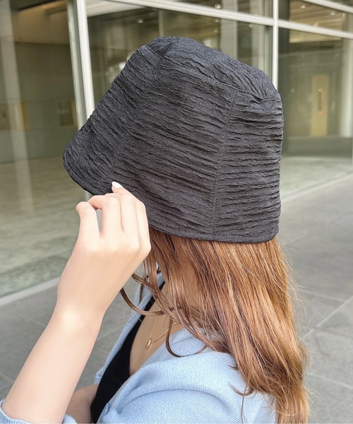 apres jour（アプレジュール）の「【apres jour×ARIAZ】シンプルバケットハット（ハット・レディース・ブラック/アイボリー・FREE）」の2枚目の写真