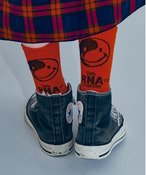 RNA（アールエヌエー）の「E4942 ＢＩＧニコリブソックス（ソックス/靴下・レディース・ブラック/ホワイト/ライム/レッド・FREE）」の4枚目の写真