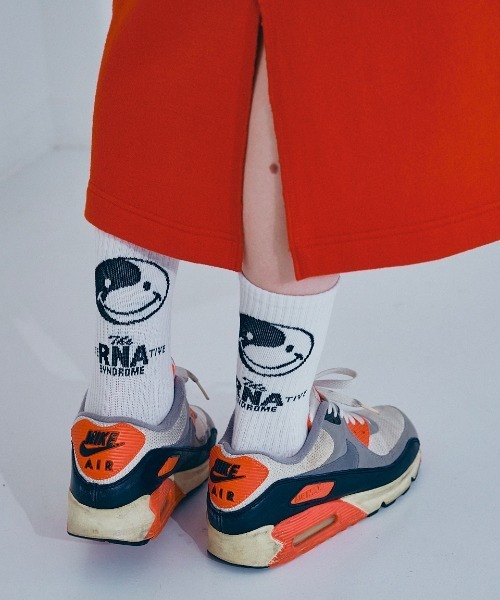 RNA（アールエヌエー）の「E4942 ＢＩＧニコリブソックス（ソックス/靴下・レディース・ブラック/ホワイト/ライム/レッド・FREE）」の13枚目の写真