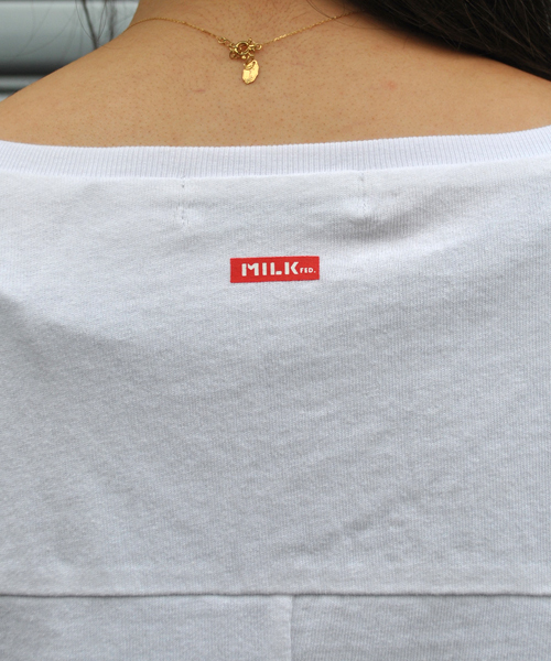 MILKFED.(ミルクフェド)の「V-NECK POCKET H/S TEE(Tシャツ/カットソー・レディース・ホワイト/ブラック/アッシュ・ONE SIZE)」の6枚目の写真