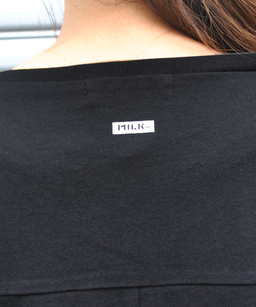 MILKFED.(ミルクフェド)の「V-NECK POCKET H/S TEE(Tシャツ/カットソー・レディース・ホワイト/ブラック/アッシュ・ONE SIZE)」の7枚目の写真