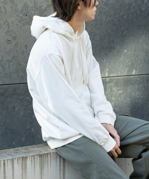 COLONY 2139（コロニートゥーワンスリーナイン）の「ピグメントダメージ裏毛パーカー（パーカー・メンズ・ブラック/アイボリー・LARGE/MEDIUM）」の3枚目の写真