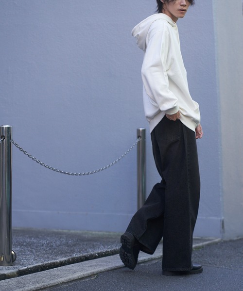 COLONY 2139（コロニートゥーワンスリーナイン）の「ピグメントダメージ裏毛パーカー（パーカー・メンズ・ブラック/アイボリー・LARGE/MEDIUM）」の21枚目の写真