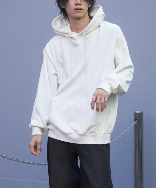 COLONY 2139（コロニートゥーワンスリーナイン）の「ピグメントダメージ裏毛パーカー（パーカー・メンズ・ブラック/アイボリー・LARGE/MEDIUM）」の16枚目の写真