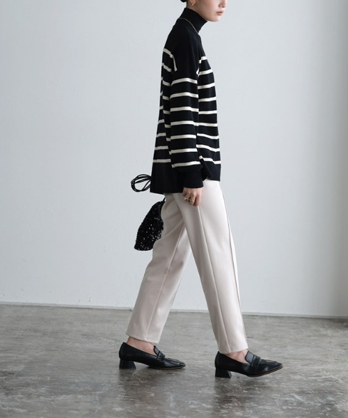 Pierrot（ピエロ）の「[吸湿発熱] ハイネックサイドスリットニット（ニット/セーター・レディース・ブラック系その他/杢グレー/アイボリー/グリーン系その他/ブラック/ホワイト×ブラック/ブルー系その他/ピンク・L/M）」の22枚目の写真