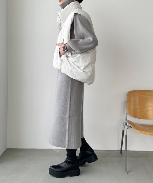 LOWRYS FARM（ローリーズファーム）の「ソデボリュームニットワンピース　968630（ワンピース・レディース・パープル/グレー/ブラック・FREE）」の4枚目の写真