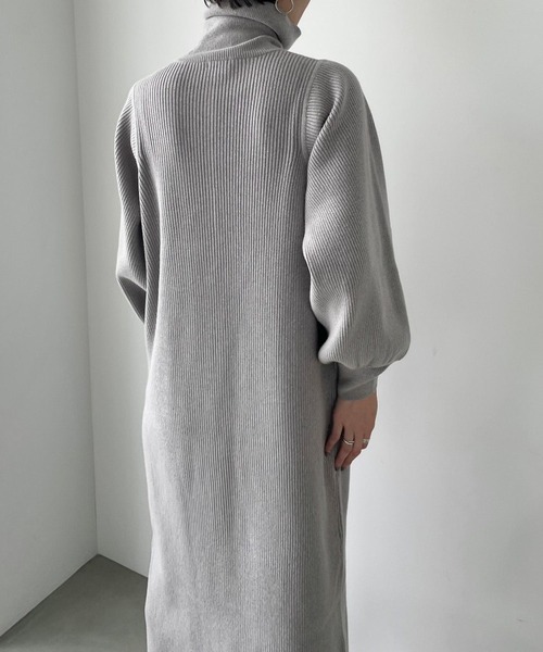 LOWRYS FARM（ローリーズファーム）の「ソデボリュームニットワンピース　968630（ワンピース・レディース・パープル/グレー/ブラック・FREE）」の18枚目の写真