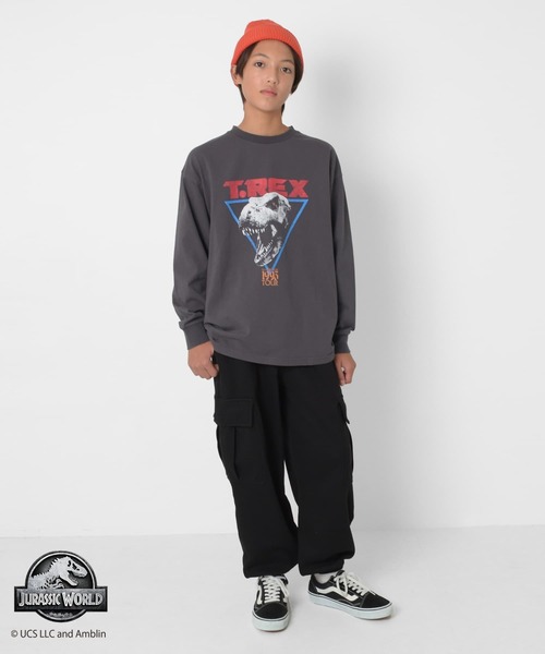 GLAZOS（グラソス）の「【大人向けサイズあり】【ジュラシック・ワールド】ヴィンテージ加工天竺アソートTシャツ（その他トップス・キッズ・チャコールグレー/グレー/ブラック・140cm/150cm/160cm/170cm）」の4枚目の写真