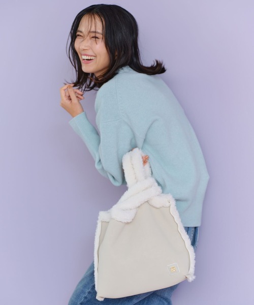 BARNYARDSTORM(バンヤードストーム)の「フェイクムートンBAG(トートバッグ・レディース・ブラウン/アイボリー・FREE)」の3枚目の写真