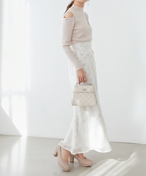 MAJESTIC LEGON（マジェスティックレゴン）の「【WEB限定XLサイズあり】ふかふかクッションパンプス（パンプス・レディース・アイボリー/グレイッシュベージュ/ブラック・SMALL/MEDIUM/LARGE/X-LARGE）」の11枚目の写真