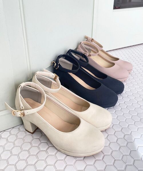 MAJESTIC LEGON（マジェスティックレゴン）の「【WEB限定XLサイズあり】ふかふかクッションパンプス（パンプス・レディース・アイボリー/グレイッシュベージュ/ブラック・SMALL/MEDIUM/LARGE/X-LARGE）」の12枚目の写真