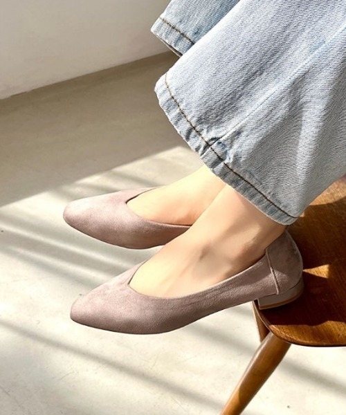 やわらかVカットフラットパンプス 42111（パンプス）｜WA ORiental TRaffic（ダブルエーオリエンタルトラフィック）