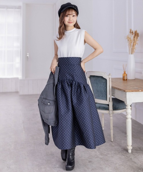 clear（クリア）の「ミラノリブノースリニットトップス≪2024SS新作≫（ニット/セーター・レディース・オフホワイト/ブルー/グレイッシュベージュ/ブラック/レッド/ピンク・F）」の21枚目の写真