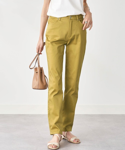 BELLUNA PLUS（ベルーナ）の「ヒンヤリ×サラリ綿サテンカラーパンツ股下６４ｃｍ（その他パンツ・レディース・イエロー系/エメラルド/パープル系/ライトグレー系/カーキ系/イエロー/ブラック/アイボリー/オフホワイト/ピンク/ミント・MEDIUM/SMALL/X-LARGE/LARGE）」の10枚目の写真