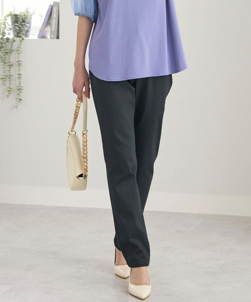 BELLUNA PLUS（ベルーナ）の「ヒンヤリ×サラリ綿サテンカラーパンツ股下６４ｃｍ（その他パンツ・レディース・イエロー系/エメラルド/パープル系/ライトグレー系/カーキ系/イエロー/ブラック/アイボリー/オフホワイト/ピンク/ミント・MEDIUM/SMALL/X-LARGE/LARGE）」の21枚目の写真