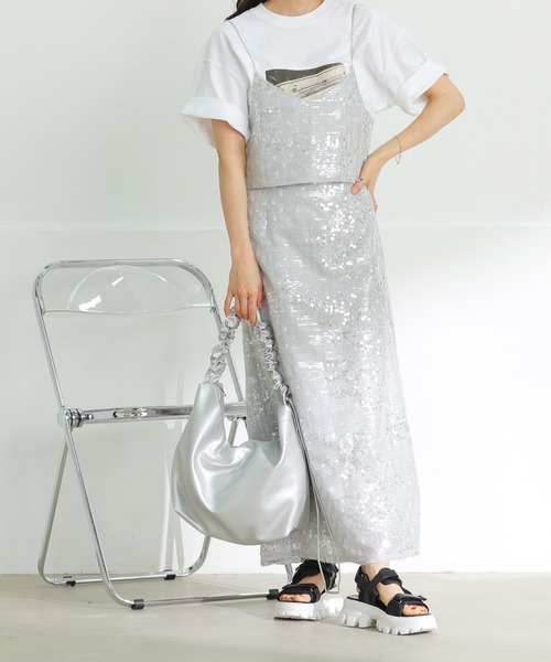 ALTROSE(アルトローズ)の「ギャザーハンドル ナイロン フェイクレザー 2WAY ショルダー トート レフト(ショルダーバッグ・レディース・ホワイト系その他/シルバー/ブラック系その他・FREE)」の5枚目の写真
