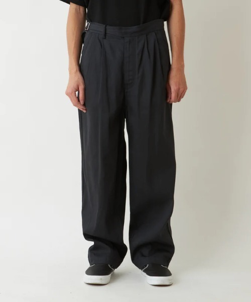 WHITE MOUNTAINEERING（ホワイトマウンテニアリング）の「DENIM WORK PANTS（デニムパンツ・メンズ・インディゴブルー/チャコールグレー・2）」の3枚目の写真