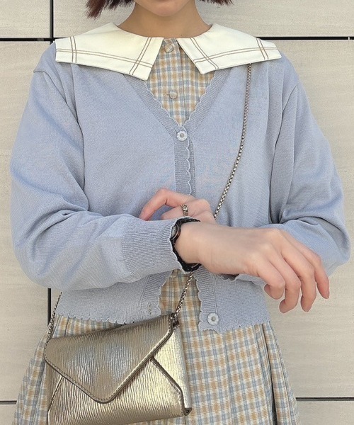 F i.n.t（フィント）の「【新色追加】ガラス風クリアフラワー釦UVカットニットカーディガン/F&A/fint（カーディガン/ボレロ・レディース・ミント/オフホワイト/ブルーグレー/ライトピンク/ネイビー・FREE）」の2枚目の写真