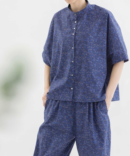 nop de nod（ノップドゥノッド）の「Cielダークフラワープリント5分袖シャツ（シャツ/ブラウス・レディース・ダークグレー/ダークブルー・3）」の19枚目の写真