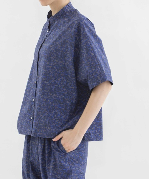 nop de nod（ノップドゥノッド）の「Cielダークフラワープリント5分袖シャツ（シャツ/ブラウス・レディース・ダークグレー/ダークブルー・3）」の21枚目の写真