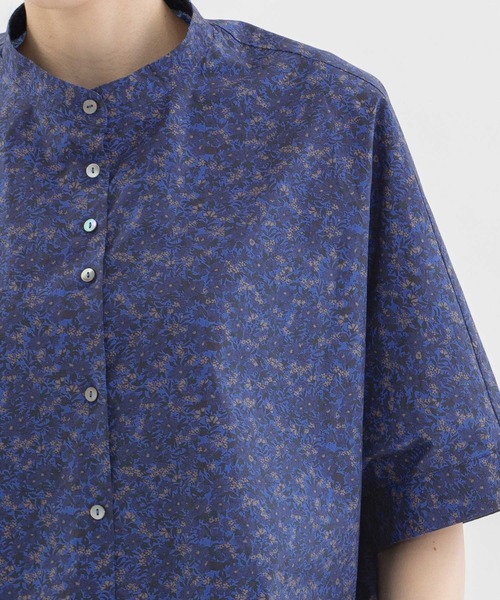 nop de nod（ノップドゥノッド）の「Cielダークフラワープリント5分袖シャツ（シャツ/ブラウス・レディース・ダークグレー/ダークブルー・3）」の17枚目の写真