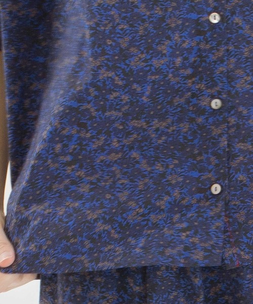 nop de nod（ノップドゥノッド）の「Cielダークフラワープリント5分袖シャツ（シャツ/ブラウス・レディース・ダークグレー/ダークブルー・3）」の12枚目の写真