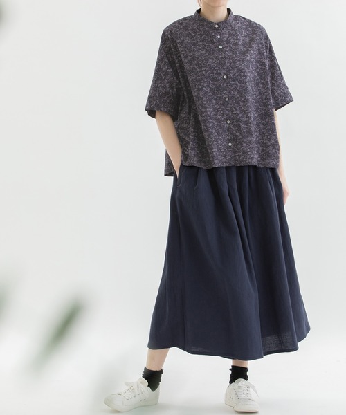 nop de nod（ノップドゥノッド）の「Cielダークフラワープリント5分袖シャツ（シャツ/ブラウス・レディース・ダークグレー/ダークブルー・3）」の10枚目の写真