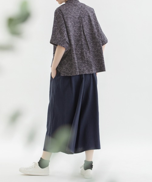 nop de nod（ノップドゥノッド）の「Cielダークフラワープリント5分袖シャツ（シャツ/ブラウス・レディース・ダークグレー/ダークブルー・3）」の13枚目の写真