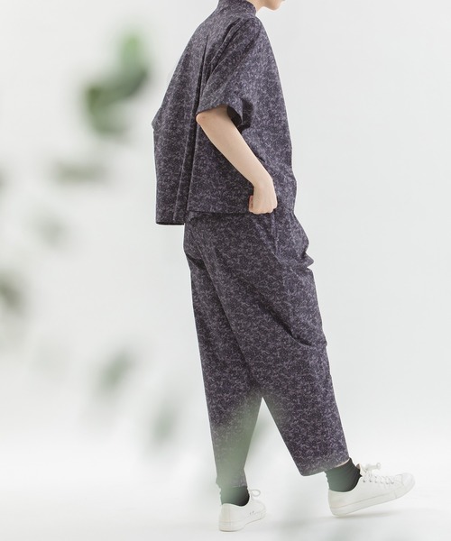 nop de nod（ノップドゥノッド）の「Cielダークフラワープリント5分袖シャツ（シャツ/ブラウス・レディース・ダークグレー/ダークブルー・3）」の20枚目の写真