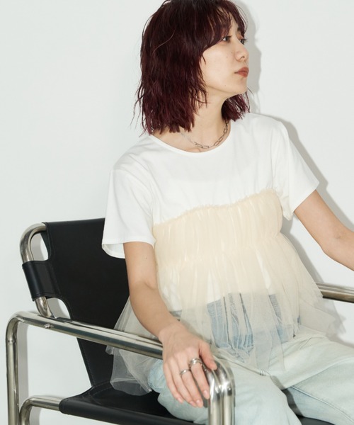 Auntie Rosa Holiday(アンティローザホリデー)の「チュールギャザードッキングTEE(Tシャツ/カットソー・レディース・ブラック/オフホワイト/チャコールグレー・FREE)」の2枚目の写真