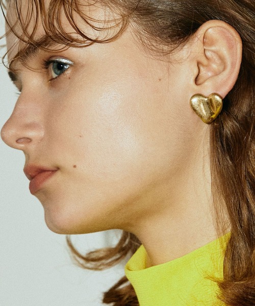 GOLDY（ゴールディ）の「プランプ ハート イヤリング（イヤリング・レディース・シルバー/ゴールド/シルバー系その他/ゴールド系その他・FREE）」の2枚目の写真