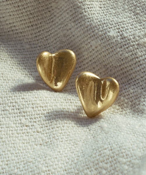 GOLDY（ゴールディ）の「プランプ ハート イヤリング（イヤリング・レディース・シルバー/ゴールド/シルバー系その他/ゴールド系その他・FREE）」の6枚目の写真