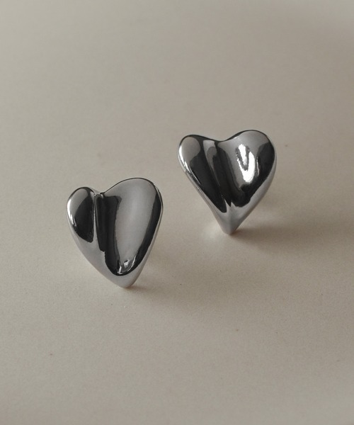 GOLDY（ゴールディ）の「プランプ ハート イヤリング（イヤリング・レディース・シルバー/ゴールド/シルバー系その他/ゴールド系その他・FREE）」の8枚目の写真