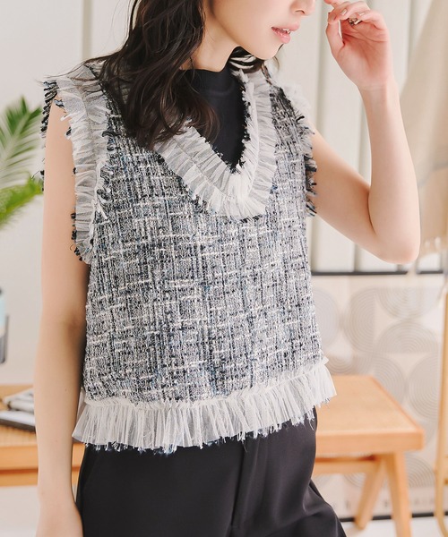 KOBE LETTUCE（コウベレタス）の「チュールフリンジツイードジレ（ベスト・レディース・ブルー/ブラック/ベージュ・M）」の4枚目の写真