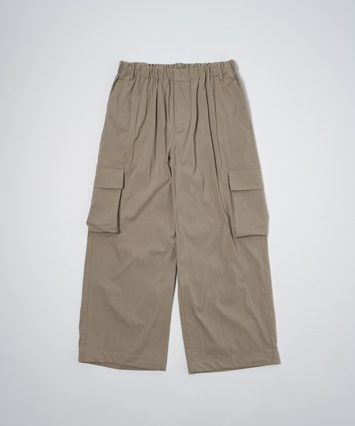 YOEL(ヨエル)の「YOEL - nylon cargo pants / ナイロンカーゴパンツ(カーゴパンツ・メンズ・グレイッシュベージュ/ブラック・MEDIUM/LARGE)」の20枚目の写真