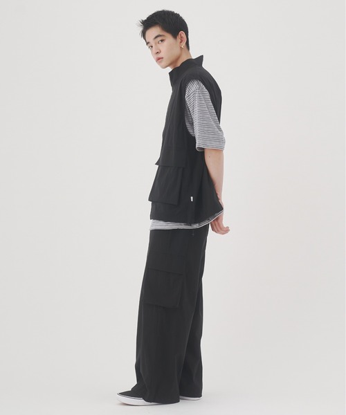 YOEL(ヨエル)の「YOEL - nylon cargo pants / ナイロンカーゴパンツ(カーゴパンツ・メンズ・グレイッシュベージュ/ブラック・MEDIUM/LARGE)」の8枚目の写真