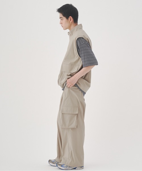 YOEL(ヨエル)の「YOEL - nylon cargo pants / ナイロンカーゴパンツ(カーゴパンツ・メンズ・グレイッシュベージュ/ブラック・MEDIUM/LARGE)」の12枚目の写真