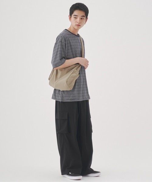 YOEL(ヨエル)の「YOEL - nylon cargo pants / ナイロンカーゴパンツ(カーゴパンツ・メンズ・グレイッシュベージュ/ブラック・MEDIUM/LARGE)」の10枚目の写真