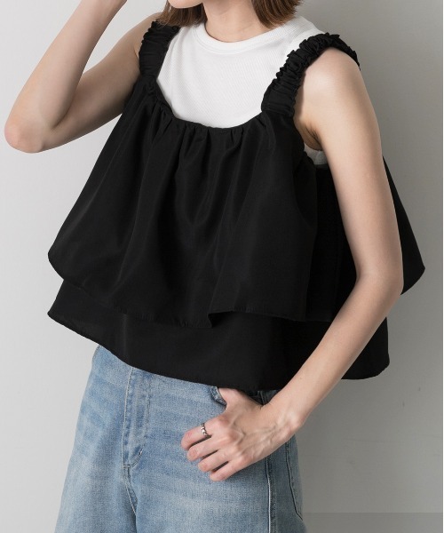 ad thie(アドティエ)の「シャーリングキャミソール ボリュームビスチェ(キャミソール・レディース・ブラック/ライトカーキ・FREE)」の2枚目の写真